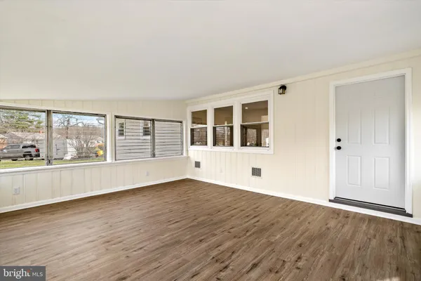 $409,900 | 2 Shelburne Drive, Ewing, NJ 08638