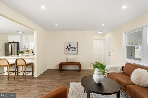 $409,900 | 2 Shelburne Drive, Ewing, NJ 08638