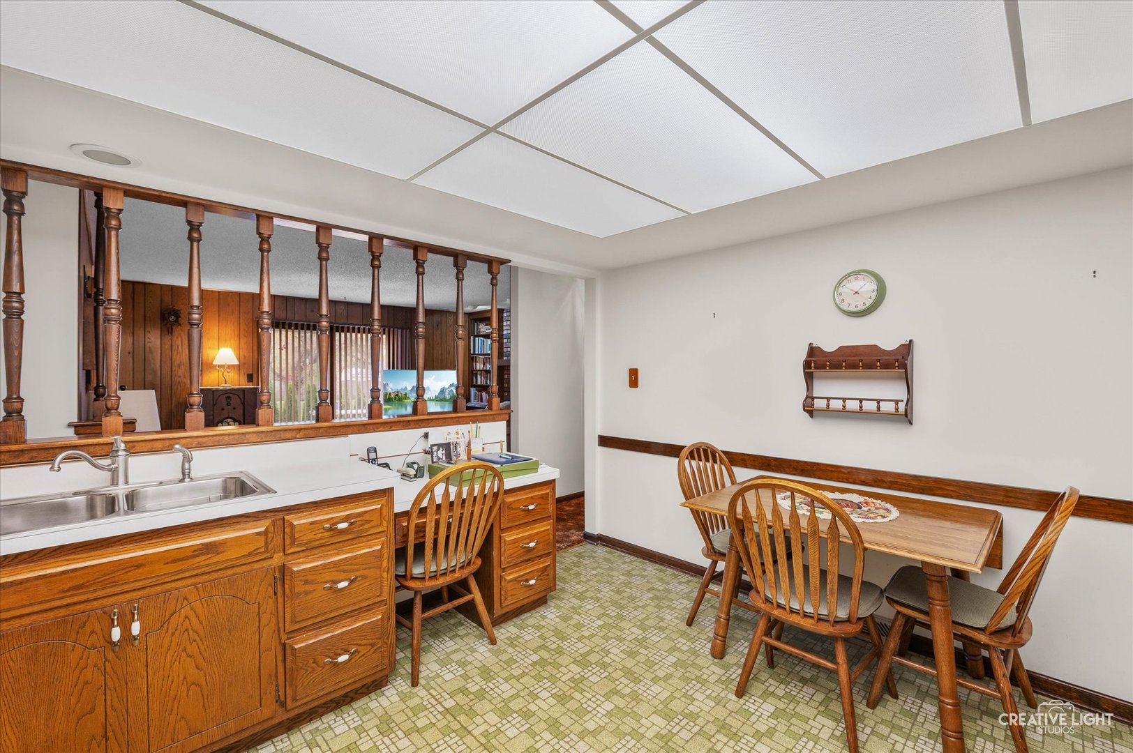 15304 South Indian Boundary Line Road Plainfield, IL 60544 - Photo 7 of 28 a spacious bathroom with a double vanity sink and a mirror