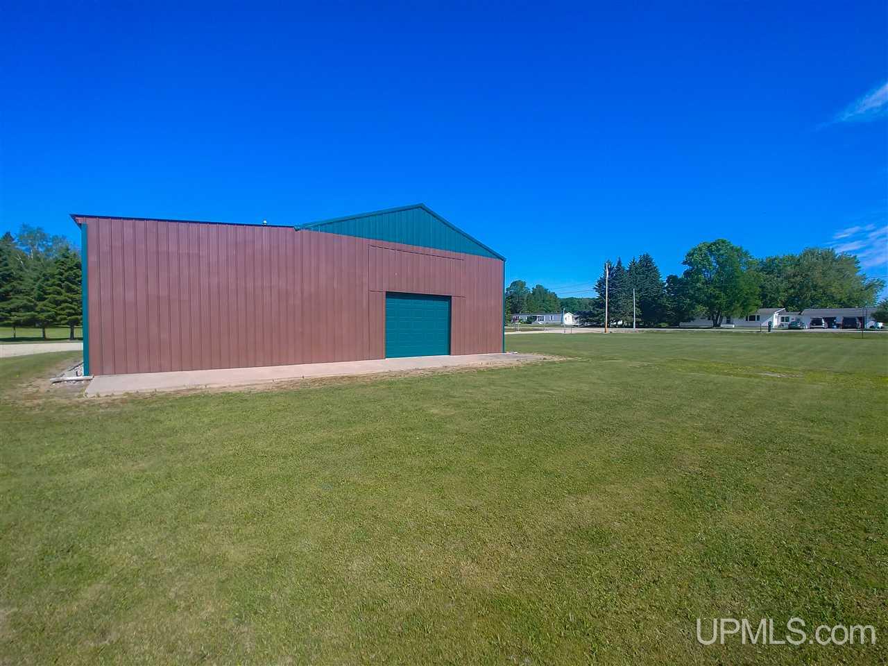 4881 Co Road Gladstone, MI 49837 - Photo 5 of 19