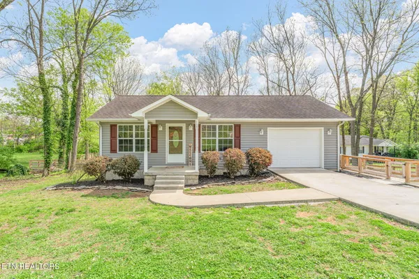 $249,900 | 111 Oak Street, Athens, TN 37303