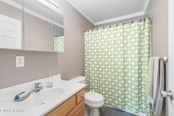 $249,900 | 111 Oak Street, Athens, TN 37303