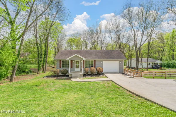$249,900 | 111 Oak Street, Athens, TN 37303