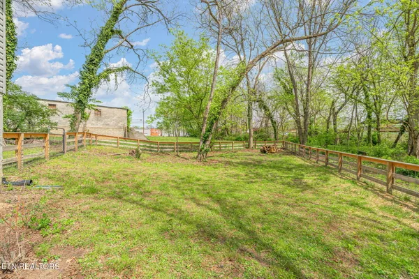 $249,900 | 111 Oak Street, Athens, TN 37303