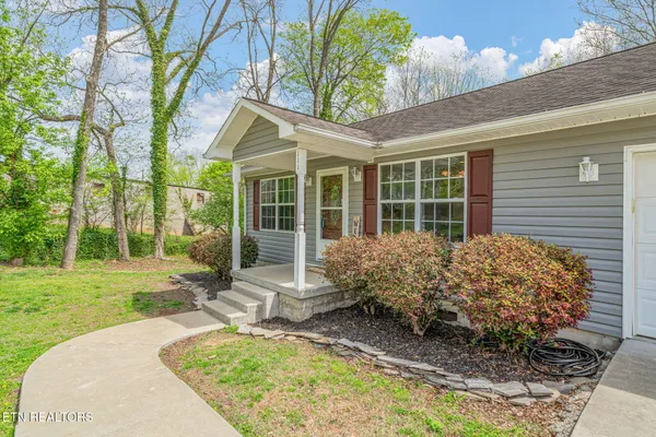 $249,900 | 111 Oak Street, Athens, TN 37303
