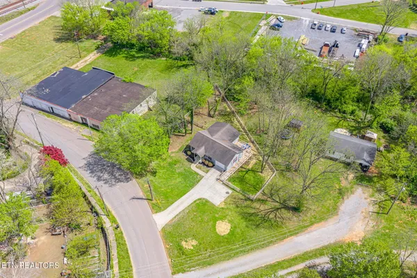 $249,900 | 111 Oak Street, Athens, TN 37303