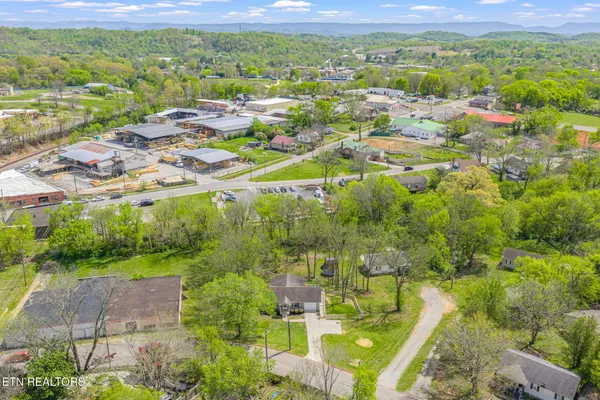 $249,900 | 111 Oak Street, Athens, TN 37303