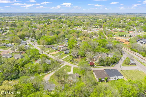$249,900 | 111 Oak Street, Athens, TN 37303