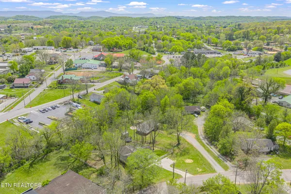 $249,900 | 111 Oak Street, Athens, TN 37303