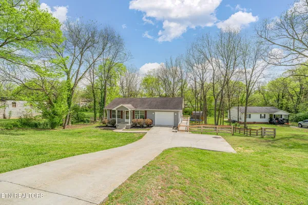 $249,900 | 111 Oak Street, Athens, TN 37303