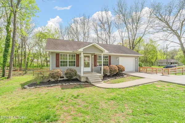 $249,900 | 111 Oak Street, Athens, TN 37303