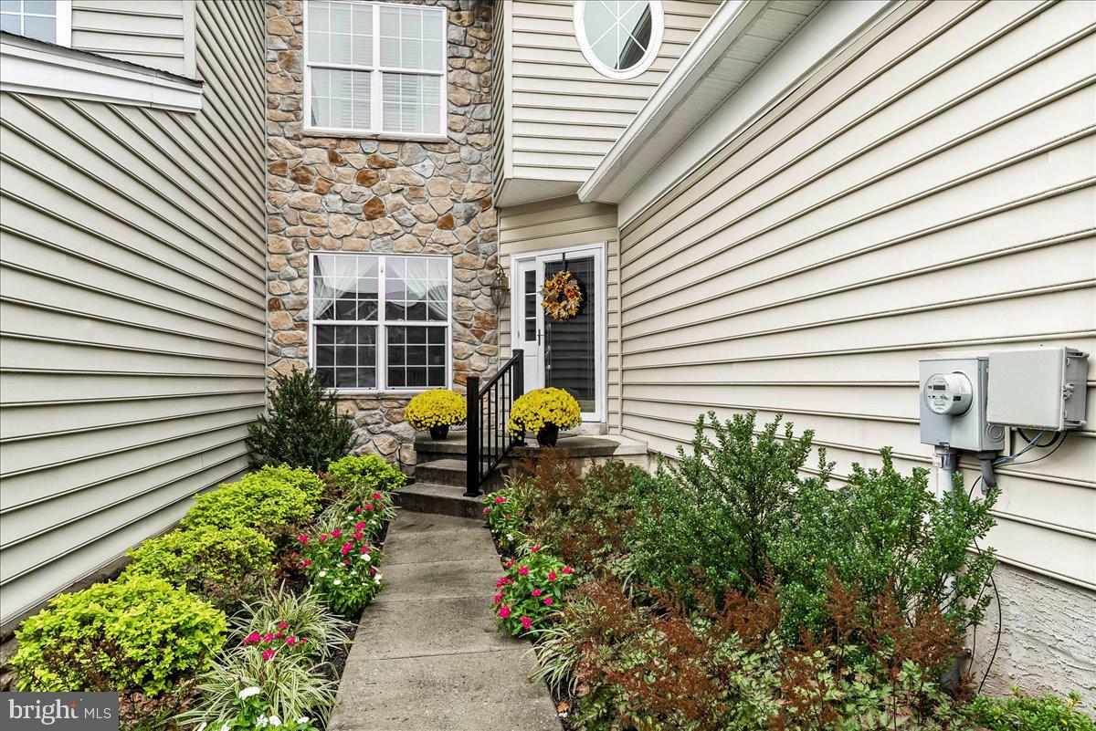 23 Ashtree Lane Malvern, PA 19355 - Photo 2 of 41