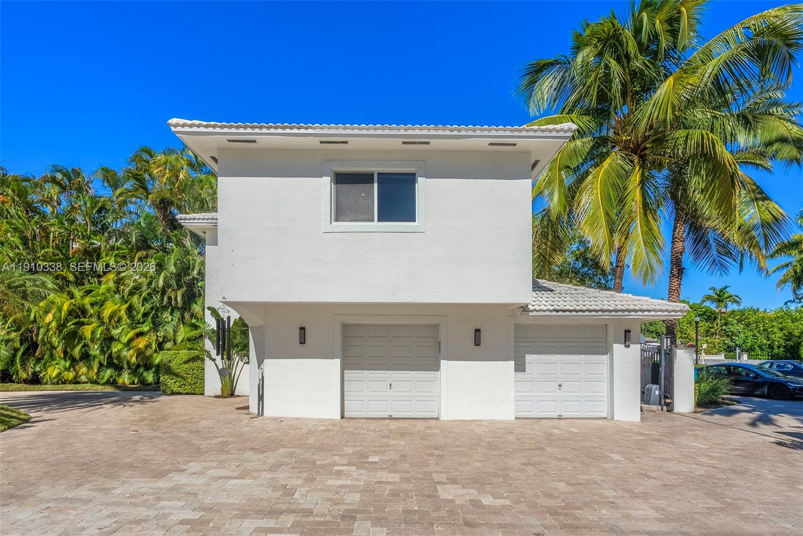 6300 Allison Road Miami Beach, FL 33141 - Photo 4 of 32 2 car garage