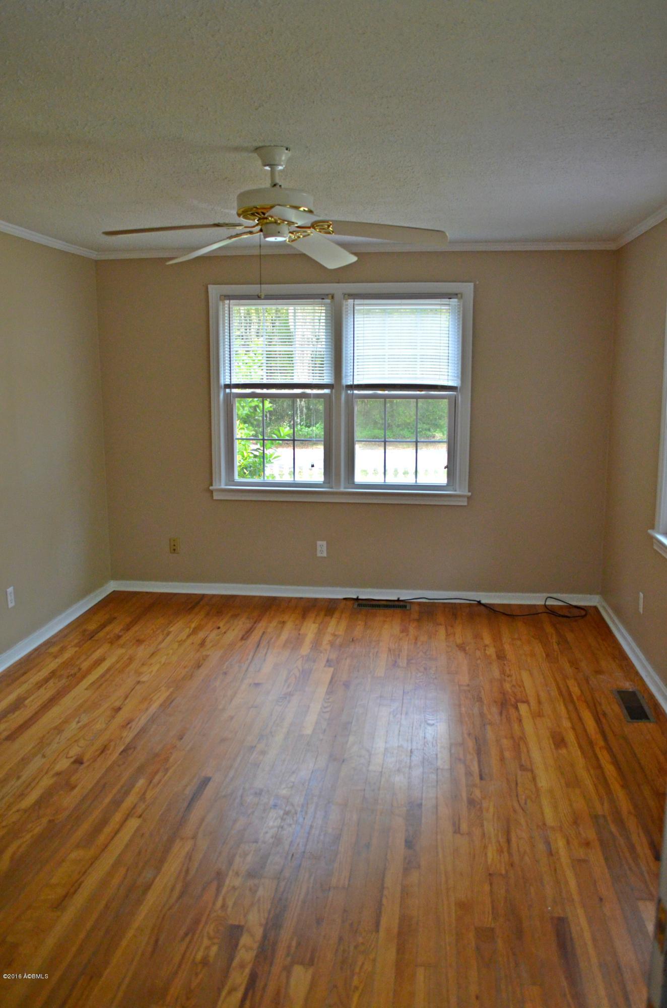 1213 16th Street Port Royal, SC 29935 - Photo 2 of 5 2