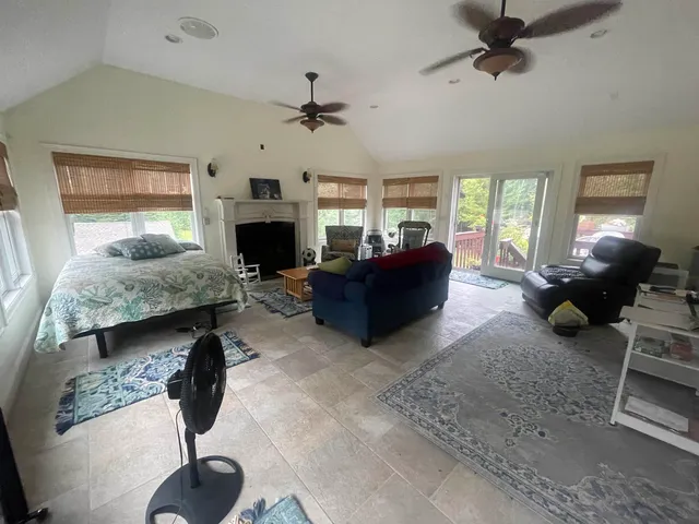 $699,900 | 38 Paradise Lane, Mount Holly, VT 05758