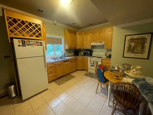 $699,900 | 38 Paradise Lane, Mount Holly, VT 05758