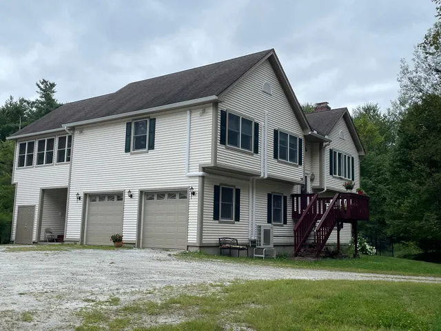 $699,900 | 38 Paradise Lane, Mount Holly, VT 05758