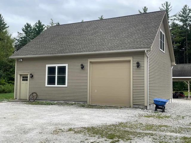 $699,900 | 38 Paradise Lane, Mount Holly, VT 05758