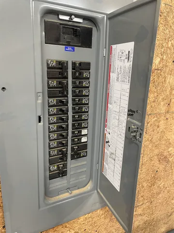 $699,900 | 38 Paradise Lane, Mount Holly, VT 05758