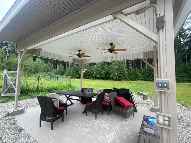 $699,900 | 38 Paradise Lane, Mount Holly, VT 05758