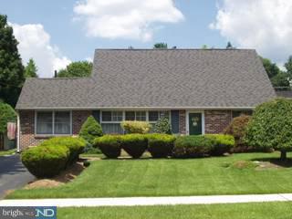 33 Violet Road Levittown, PA 19057 - Photo 1 of 6