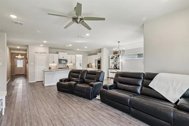 $349,000 | 312 Scenic Point Drive, Princeton, TX 75407