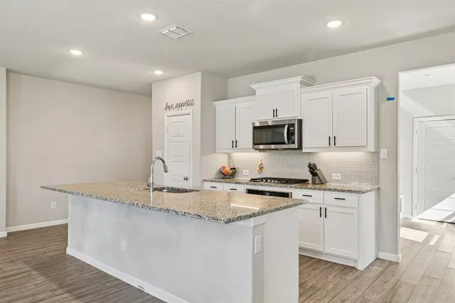 $349,000 | 312 Scenic Point Drive, Princeton, TX 75407