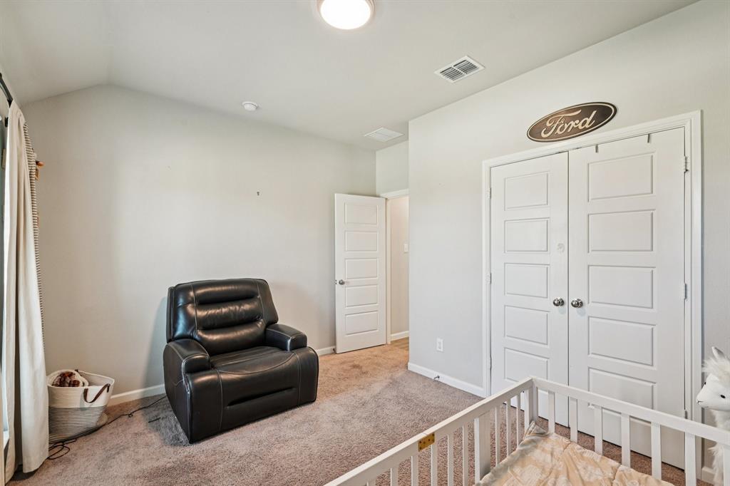 312 Scenic Point Drive Princeton, TX 75407 - Photo 18 of 40 a living room with furniture
