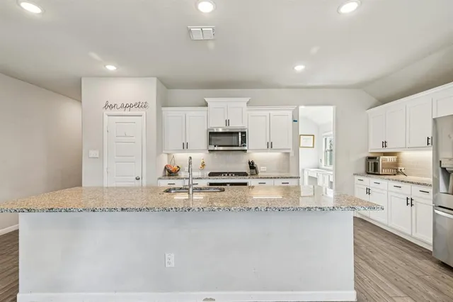 $349,000 | 312 Scenic Point Drive, Princeton, TX 75407