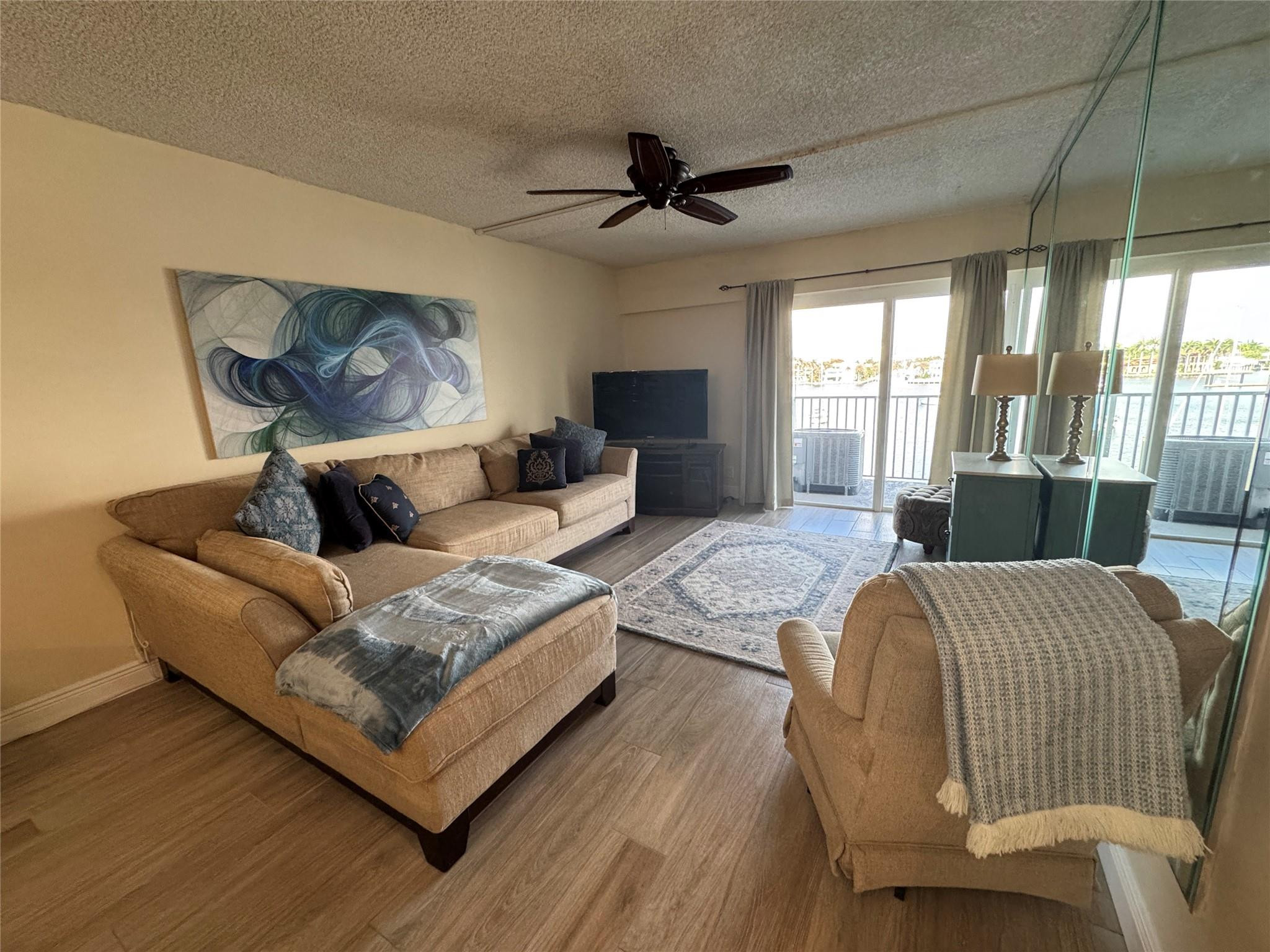 95 North Birch Road, Unit 402 Fort Lauderdale, FL 33304 - Photo 6 of 27 Photo 6