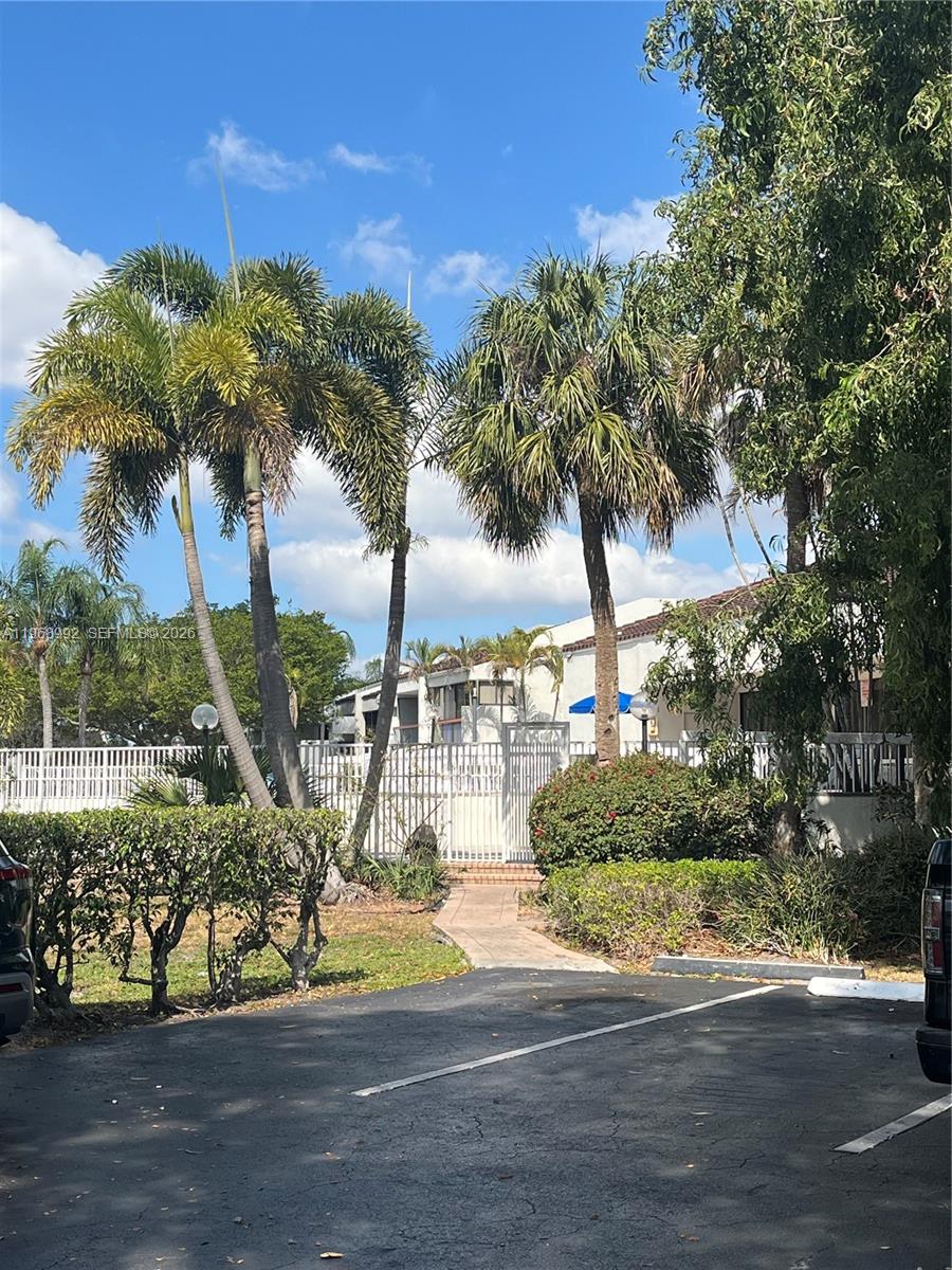 6548 Racquet Club Drive, Unit 89 Lauderhill, FL 33319 - Photo 3 of 11
