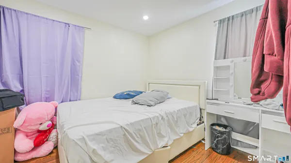 $2,750 | 243 Sunshine Circle, Bridgeport, CT 06606