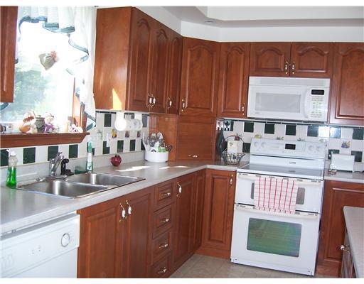 33 Spout Hill Road Prospect, ME 04981 - Photo 11 of 24 Kitchen.