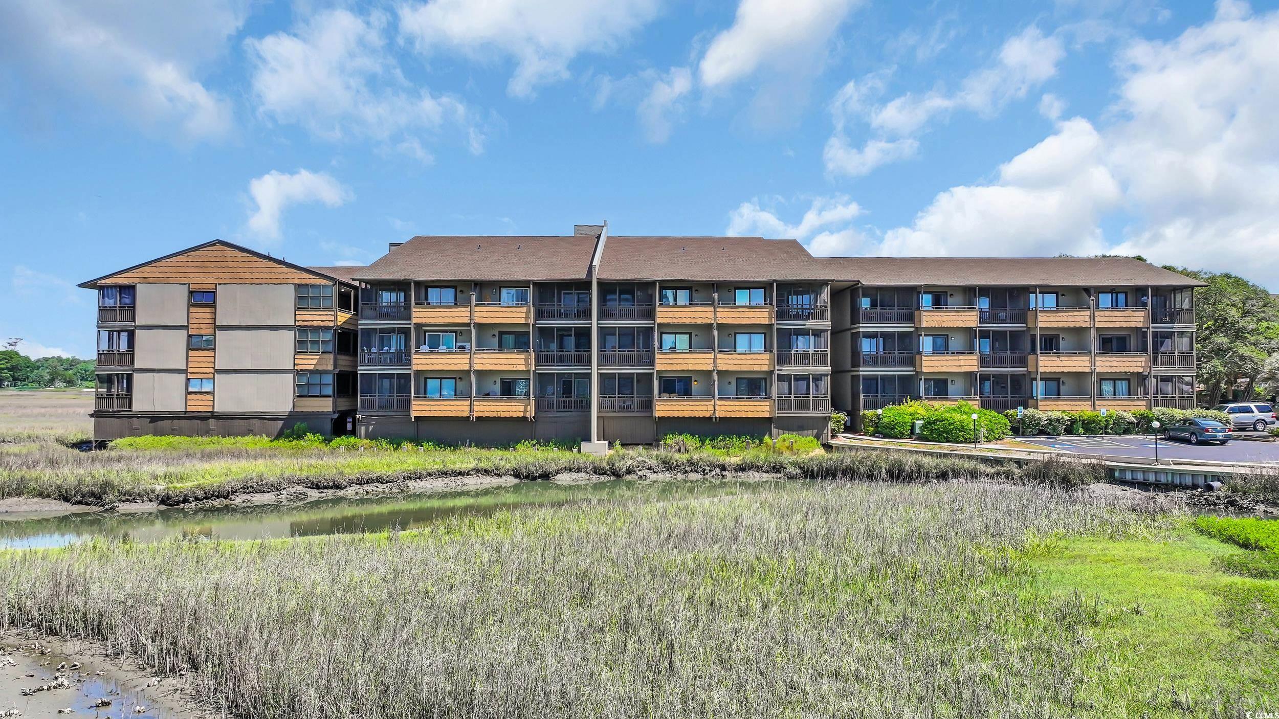 View of apartment building / complex
