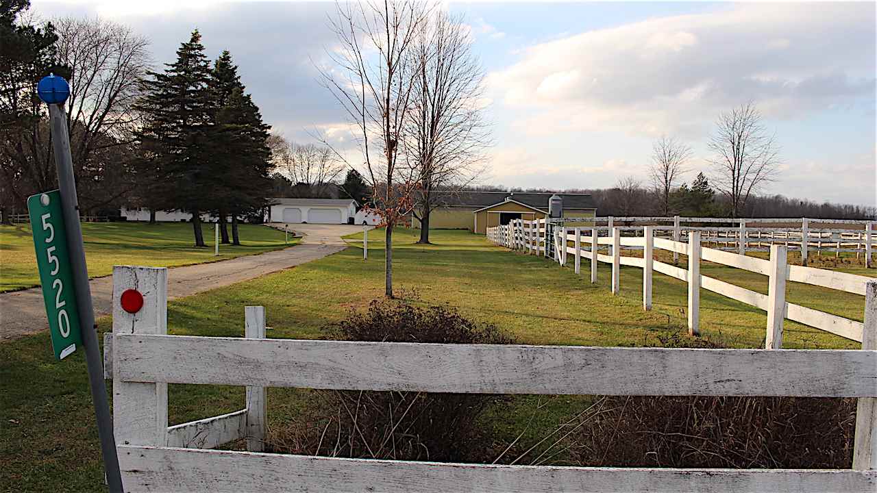 5520 South Shepherd Road Shepherd, MI 48883 - Photo 38 of 40 1825842-37.JPG