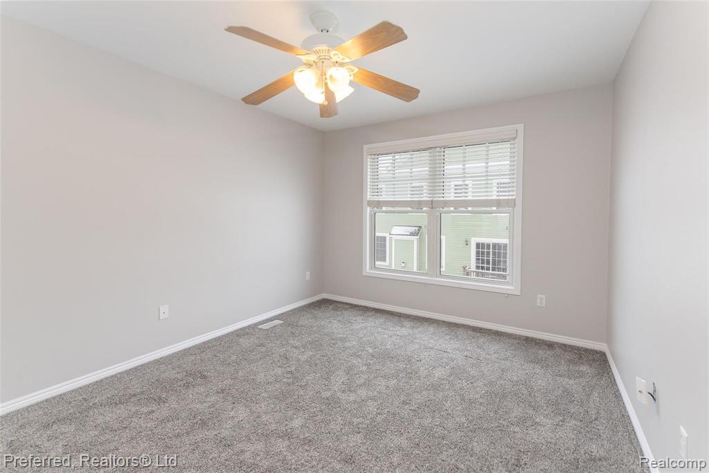 50115 Harding Street Canton, MI 48188 - Photo 14 of 26