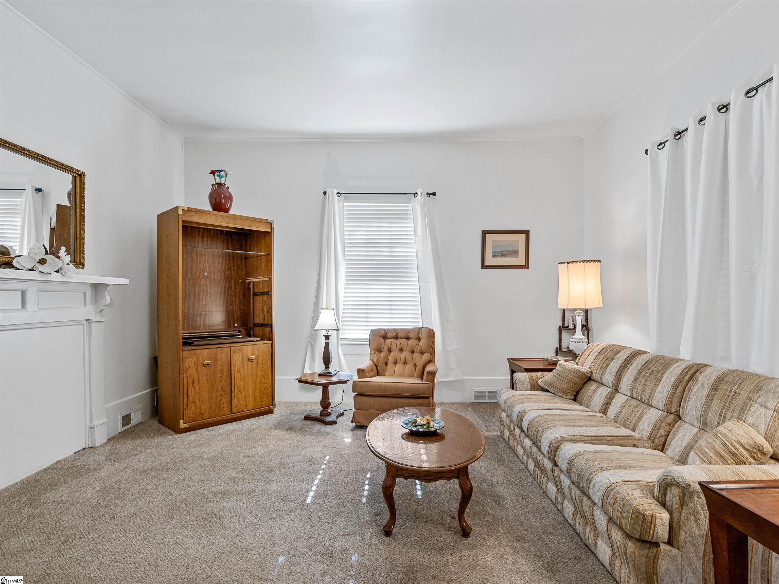 272 Spring Street Spartanburg, SC 29301 - Photo 3 of 18 Gallery Image 3