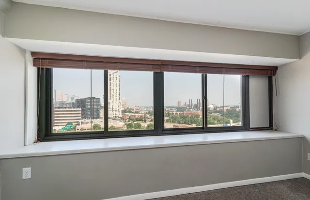 $164,900 | 1920 South 1st Street, Unit 1002, Minneapolis, MN 55454