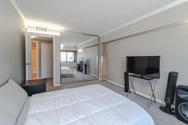 $164,900 | 1920 South 1st Street, Unit 1002, Minneapolis, MN 55454