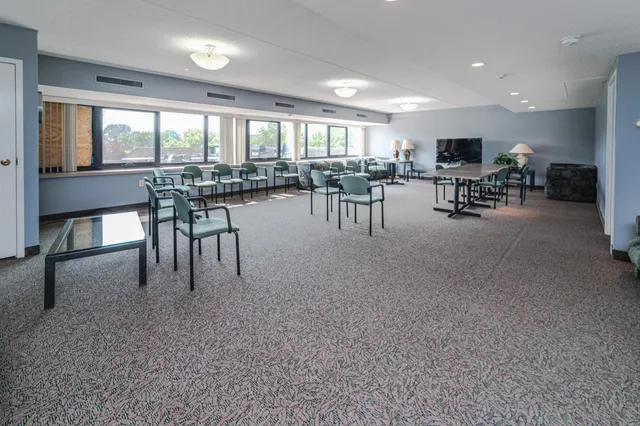 $164,900 | 1920 South 1st Street, Unit 1002, Minneapolis, MN 55454