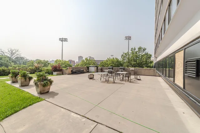 $164,900 | 1920 South 1st Street, Unit 1002, Minneapolis, MN 55454
