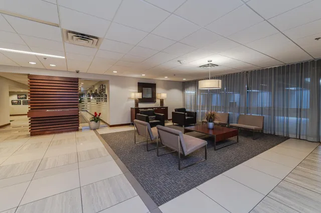 $164,900 | 1920 South 1st Street, Unit 1002, Minneapolis, MN 55454