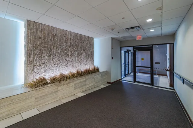 $164,900 | 1920 South 1st Street, Unit 1002, Minneapolis, MN 55454