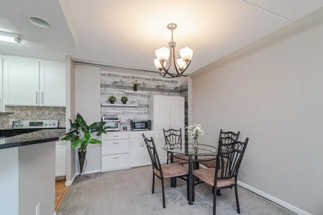 $164,900 | 1920 South 1st Street, Unit 1002, Minneapolis, MN 55454