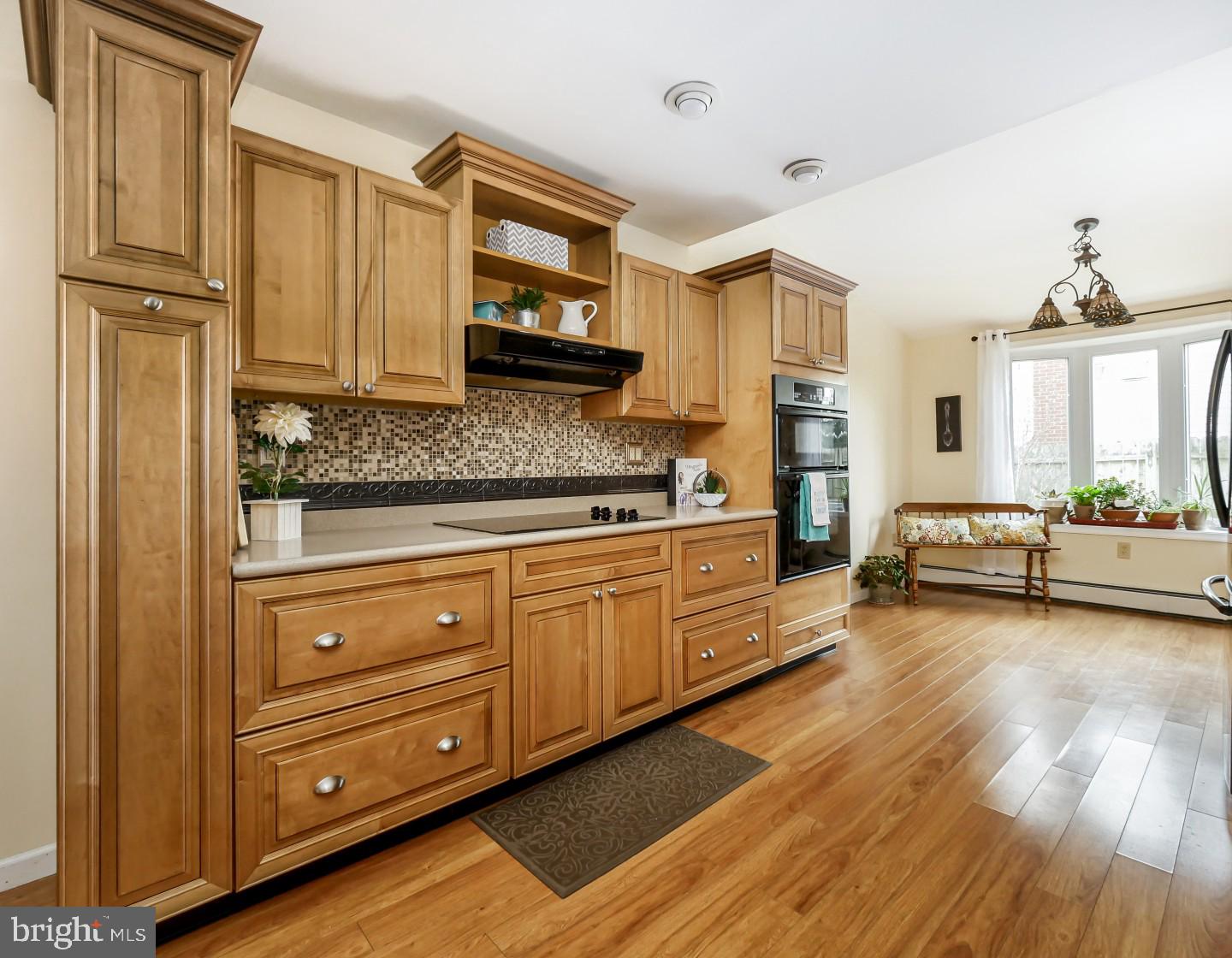 77 Terrace Road Levittown, PA 19056 - Photo 2 of 39