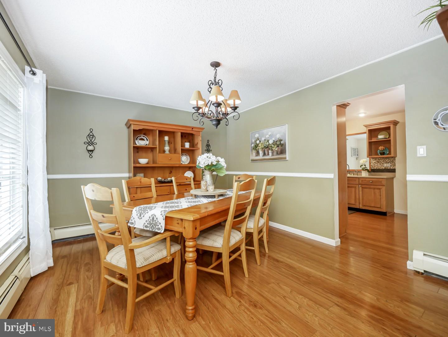 77 Terrace Road Levittown, PA 19056 - Photo 6 of 39