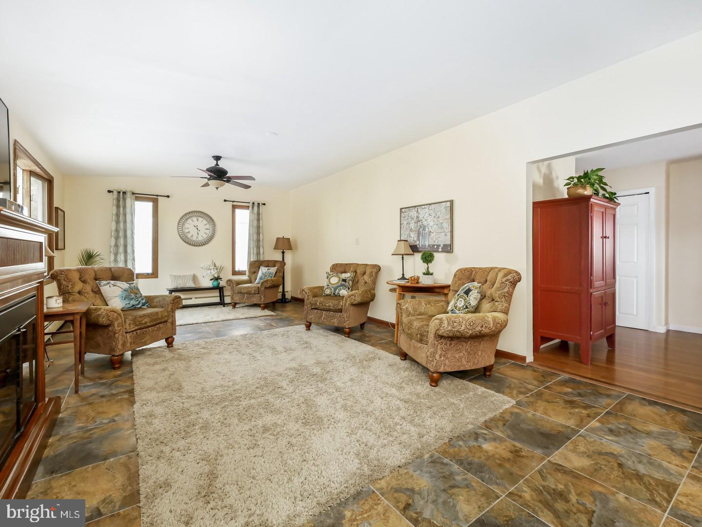 77 Terrace Road Levittown, PA 19056 - Photo 9 of 39