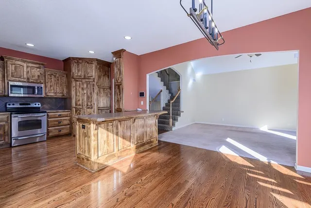 $479,950 | 11013 Northridge Drive, Kansas City, KS 66109