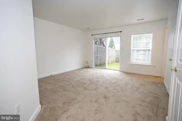 $2,642 | 8150 Rainwater Circle, Manassas, VA 20111