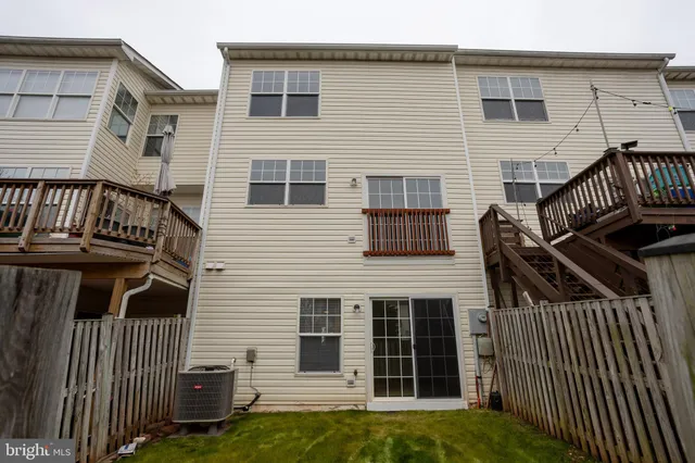 $2,642 | 8150 Rainwater Circle, Manassas, VA 20111